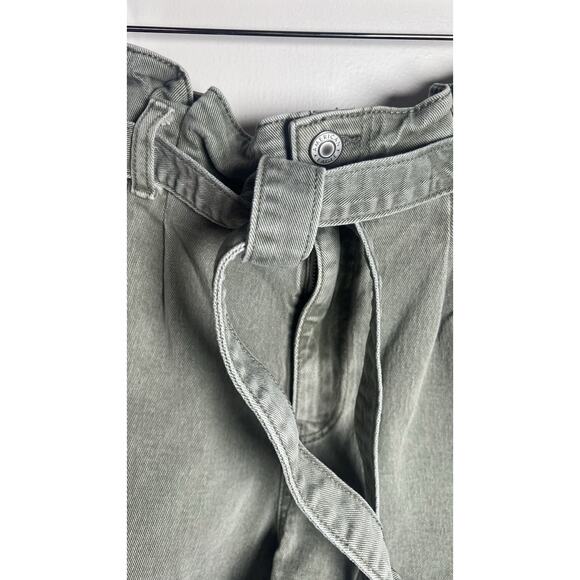 American Eagle AE Size 6 Olive‎ Green Paper Bag Pleated Denim Stretch Tie Short - Picture 4 of 8